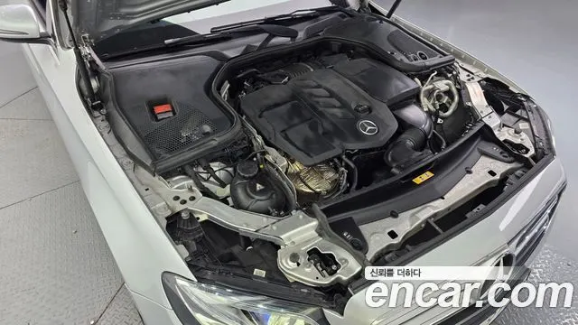 MERCEDES-BENZ E-CLASS W213 2017 — 126 982 км, серебристый, Корея — под ключ — фото 6