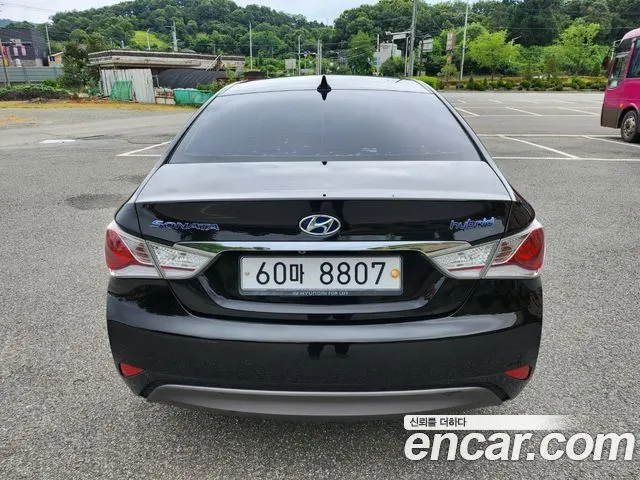 HYUNDAI SONATA HYBRID 2012 — 171 927 км, чёрный, Корея — под ключ — фото 4