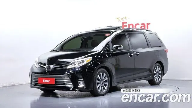 TOYOTA SIENNA 2018 — 89 485 км, чёрный, Корея — под ключ — фото 1