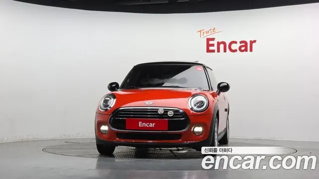 MINI COOPER D 2019 — 59 556 км, оранжевый, Корея — под ключ — фото 3