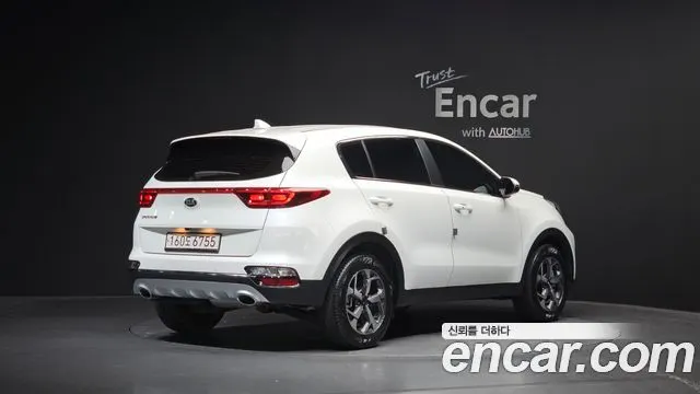 KIA SPORTAGE THE BOLD 2022 — 118 877 км, белый, Корея — под ключ — фото 1