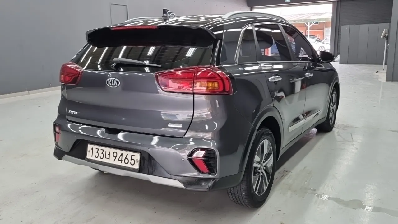KIA NIRO 2020 — 123 000 км, серый, Корея — под ключ — фото 2