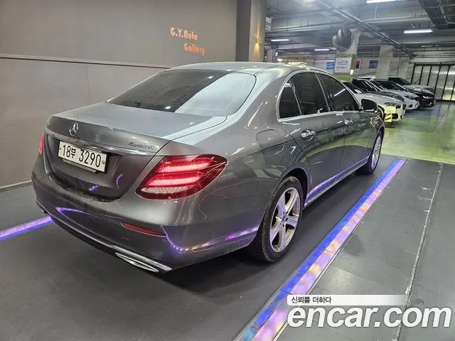 MERCEDES-BENZ E-CLASS W213 2018 — 177 421 км, светло-серебристый, Корея — под ключ — фото 4
