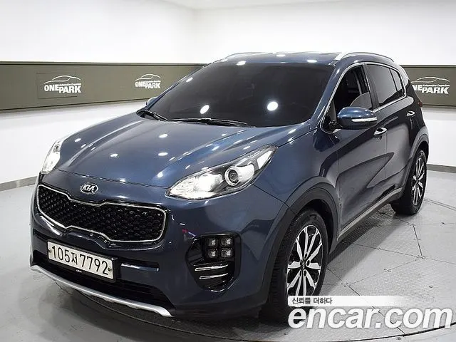 KIA SPORTAGE 2016 — 144 887 км, синий, Корея — под ключ — фото 1