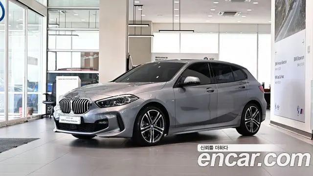 BMW 1 SERIES 2024 — 14 710 км, светло-золотистый, Корея — под ключ — фото 12