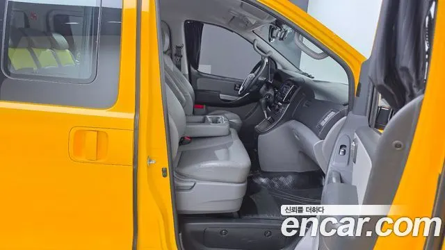 HYUNDAI GRAND STAREX 2018 — 103 832 км, жёлтый, Корея — под ключ — фото 11