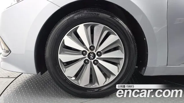 HYUNDAI GRANDEUR HYBRID 2017 — 147 316 км, серебристо-серый, Корея — под ключ — фото 5