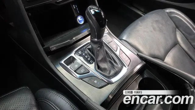 HYUNDAI GRANDEUR HYBRID 2017 — 147 316 км, серебристо-серый, Корея — под ключ — фото 9