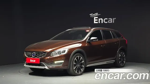 VOLVO V60 CROSS COUNTRY 2016
