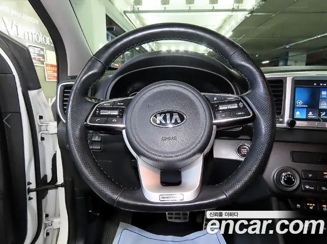 KIA SPORTAGE THE BOLD 2019 — 119 975 км, белый, Корея — под ключ — фото 8