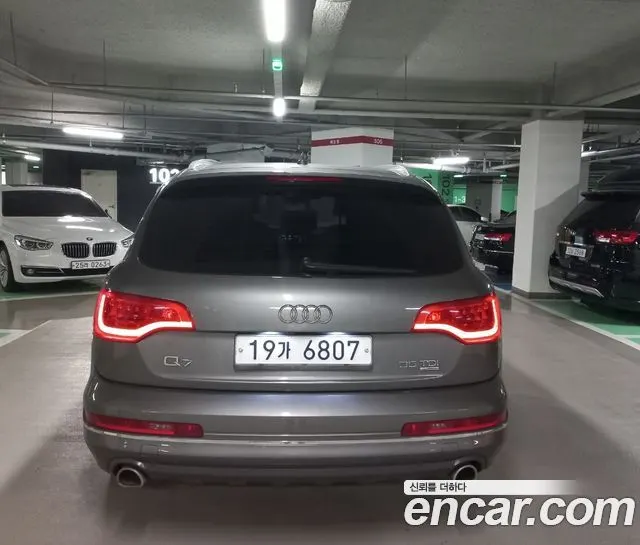 AUDI Q7 2015 — 189 000 км, серый, Корея — под ключ — фото 4