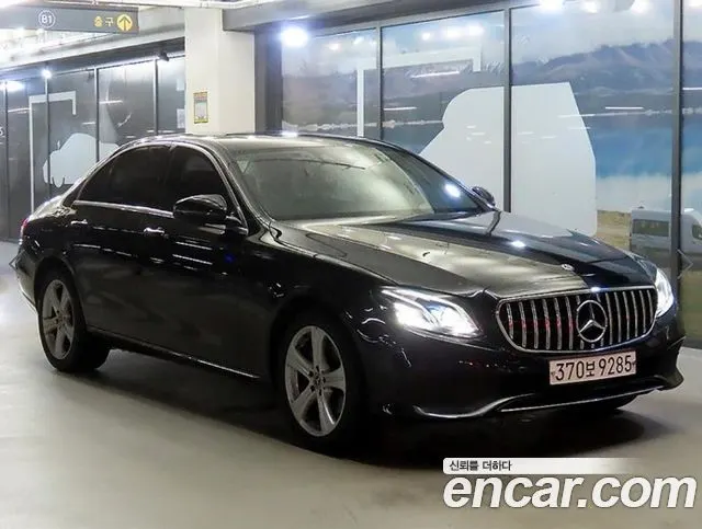 MERCEDES-BENZ E-CLASS W213 2017 — 119 407 км, чёрный, Корея — под ключ — фото 12