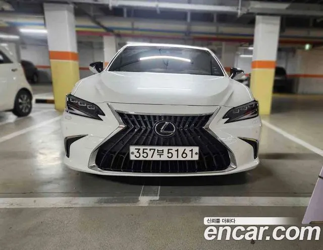 LEXUS ES300H — из Кореи под ключ