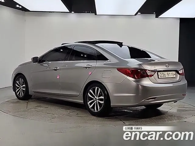 HYUNDAI SONATA 2010 — 147 429 км, серебристый, Корея — под ключ — фото 3