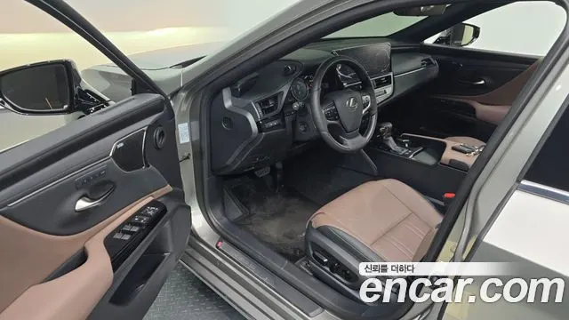 LEXUS ES300H 2026 — 1 606 км, серебристо-серый, Корея — под ключ — фото 10