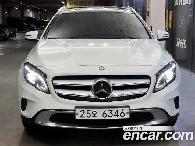 MERCEDES-BENZ GLA-CLASS X156 2015 — 98 316 км, белый, Корея — под ключ — фото 1