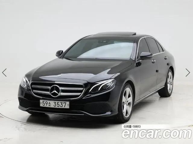 MERCEDES-BENZ E-CLASS W213 2018 — 176 232 км, чёрный, Корея — под ключ — фото 1