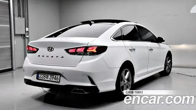 HYUNDAI SONATA 2018 — 140 037 км, белый, Корея — под ключ — фото 4
