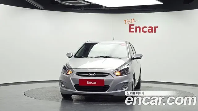 HYUNDAI ACCENT 2017 — 134 184 км, серебристый, Корея — под ключ — фото 3