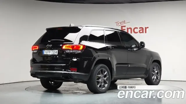 JEEP GRAND CHEROKEE — из Кореи под ключ