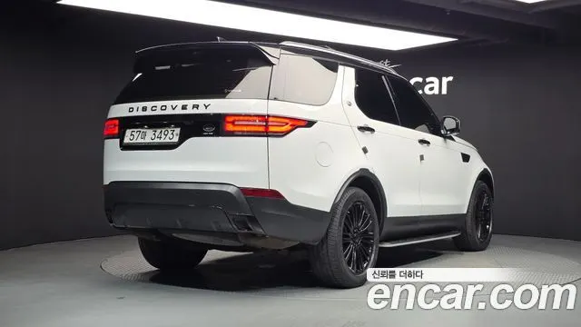 LAND ROVER DISCOVERY 5 2017 — 177 080 км, белый, Корея — под ключ — фото 2