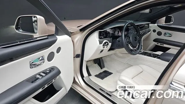 ROLLS-ROYCE GHOST 2023 — 6 095 км, светло-золотистый, Корея — под ключ — фото 12