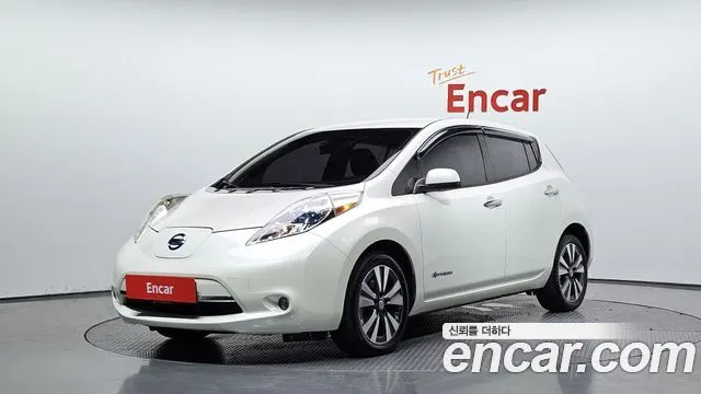 NISSAN LEAF 2015