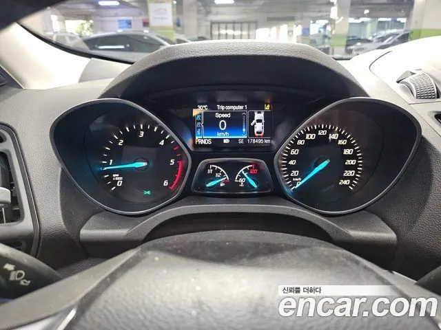 FORD KUGA 2016 — 178 495 км, белый, Корея — под ключ — фото 8