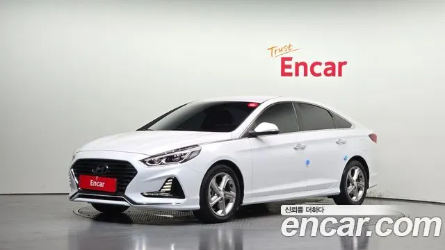 HYUNDAI SONATA 2019 — 40 880 км, белый, Корея — под ключ — фото 1
