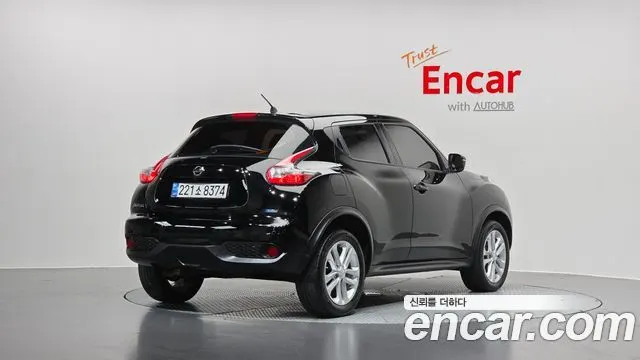 NISSAN JUKE 2017
