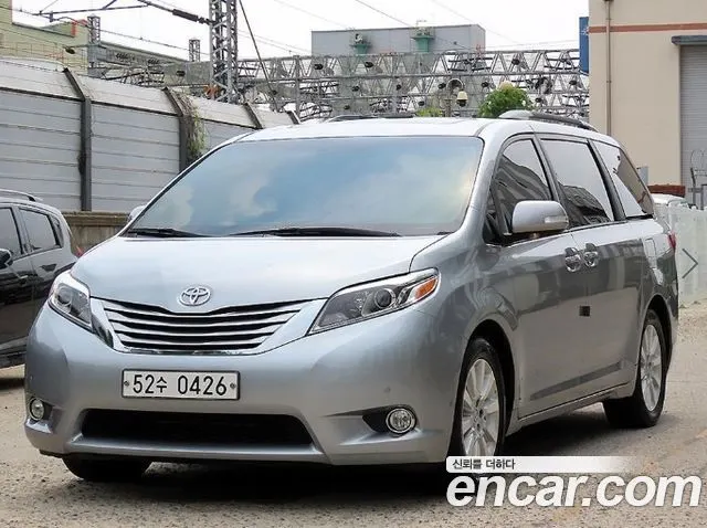 TOYOTA SIENNA 2016 — 89 509 км, серебристо-серый, Корея — под ключ — фото 11