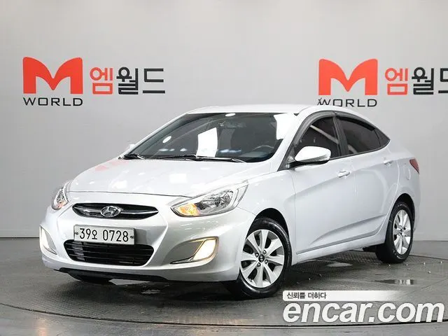 HYUNDAI ACCENT 2016 — 75 845 км, серебристый, Корея — под ключ — фото 12