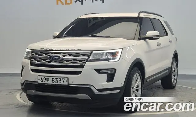 FORD EXPLORER 2018 — 161 612 км, белый, Корея — под ключ — фото 1
