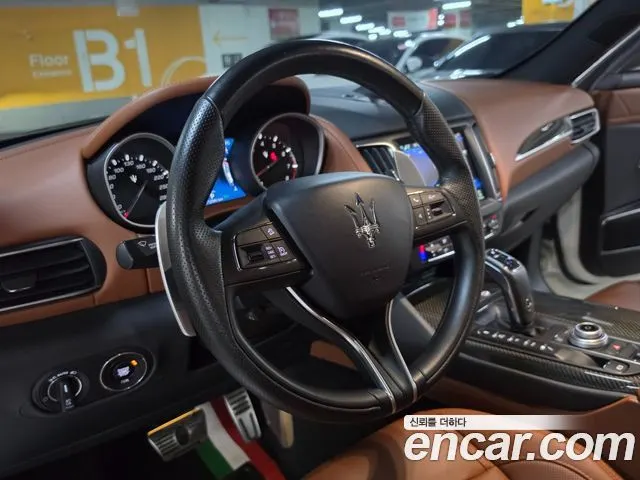 MASERATI LEVANTE 2019 — 112 577 км, белый, Корея — под ключ — фото 10