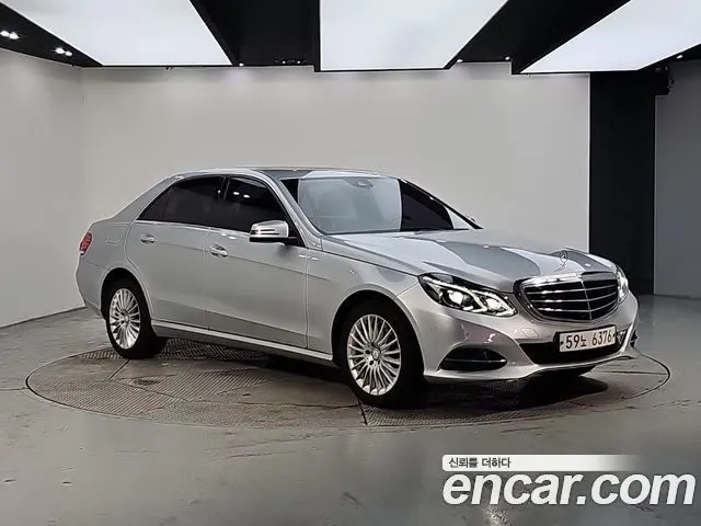 MERCEDES-BENZ E-CLASS W212 2014 — 113 454 км, серебристый, Корея — под ключ — фото 2
