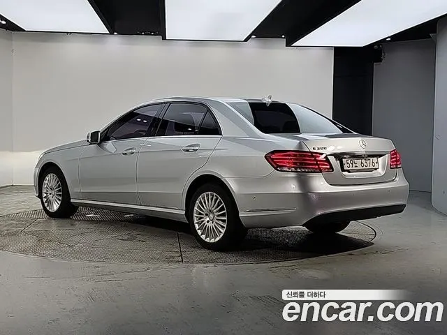 MERCEDES-BENZ E-CLASS W212 2014 — 113 454 км, серебристый, Корея — под ключ — фото 3