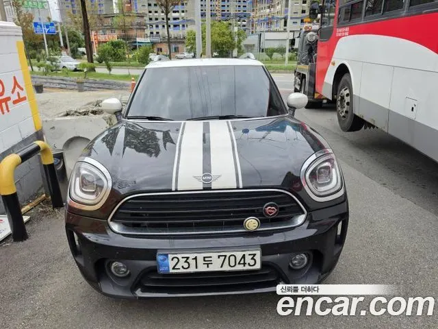 MINI COOPER COUNTRYMAN 2022 — 59 200 км, чёрный, Корея — под ключ — фото 1