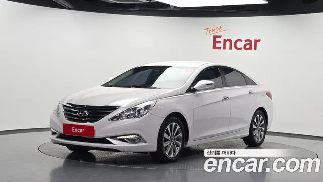 HYUNDAI SONATA THE BRILLIANT 2014 — 64 595 км, белый, Корея — под ключ — фото 1