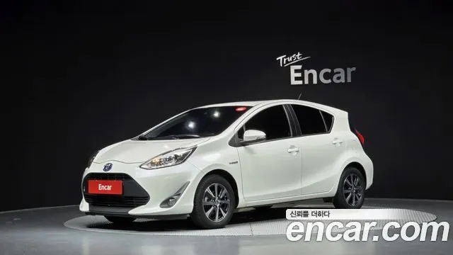 TOYOTA PRIUS C 2019