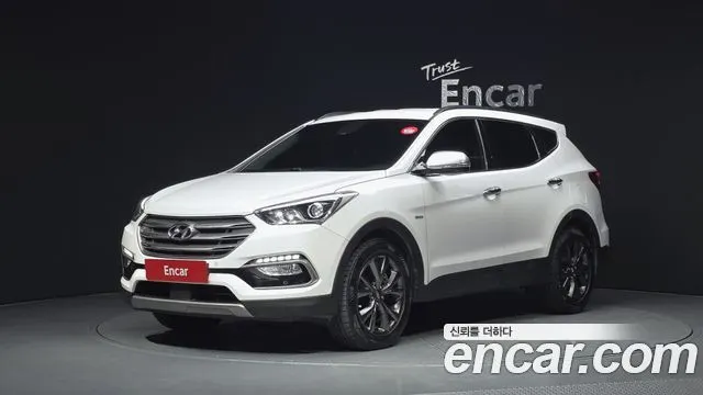 HYUNDAI SANTA FE 2017 — 154 870 км, белый, Корея — под ключ — фото 1