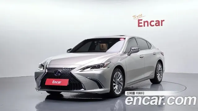 LEXUS ES300H 2019 — 34 974 км, светло-золотистый, Корея — под ключ — фото 1