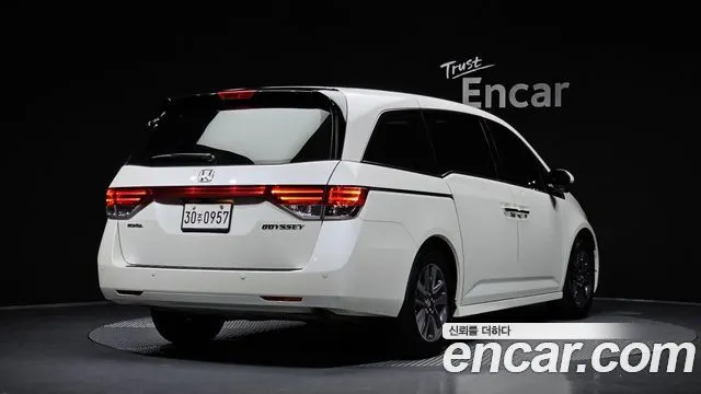HONDA ODYSSEY — из Кореи под ключ