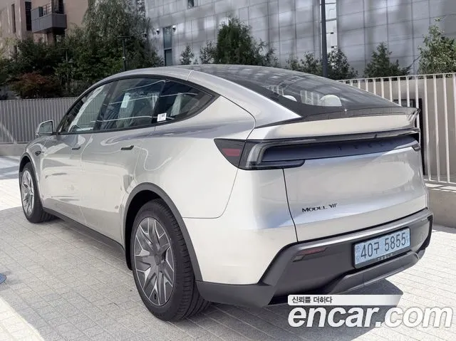 TESLA MODEL Y 2026 — 11 км, серебристо-серый, Корея — под ключ — фото 3