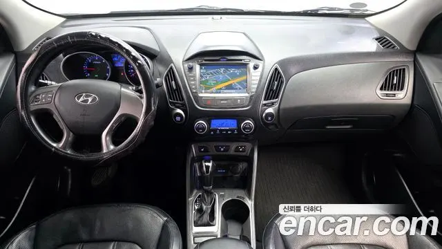 HYUNDAI TUCSON 2015 — 207 885 км, белый, Корея — под ключ — фото 7