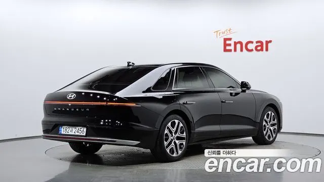 HYUNDAI GRANDEUR — из Кореи под ключ