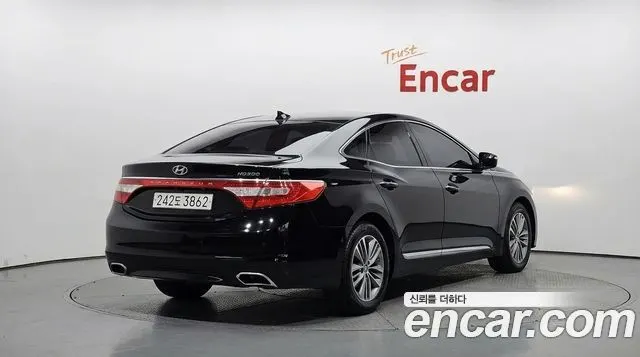 HYUNDAI GRANDEUR 2017 — 145 780 км, чёрный, Корея — под ключ — фото 2