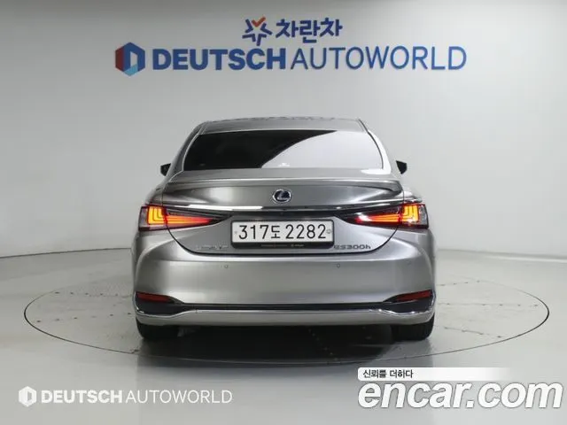 LEXUS ES300H 2021 — 65 386 км, серебристо-серый, Корея — под ключ — фото 4