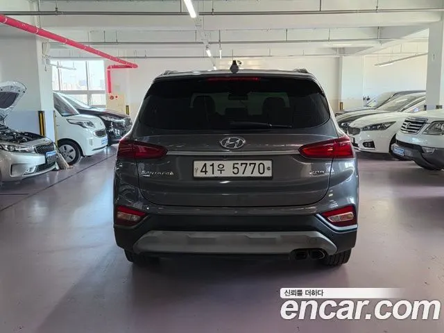 HYUNDAI SANTA FE 2019 — 209 000 км, серый, Корея — под ключ — фото 5
