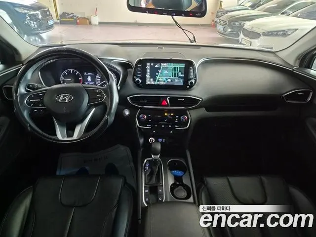 HYUNDAI SANTA FE 2019 — 209 000 км, серый, Корея — под ключ — фото 8