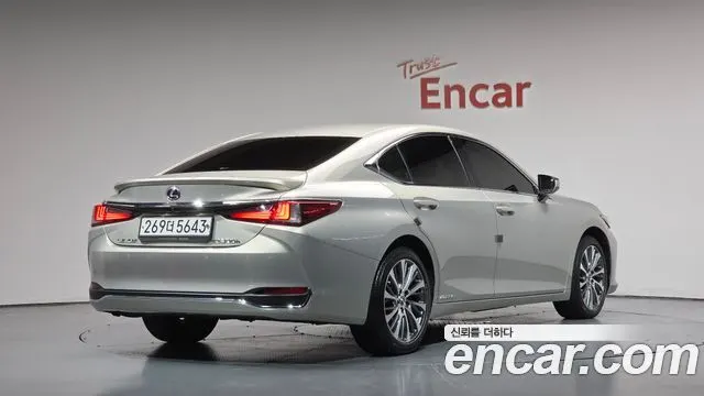 LEXUS ES300H — из Кореи под ключ